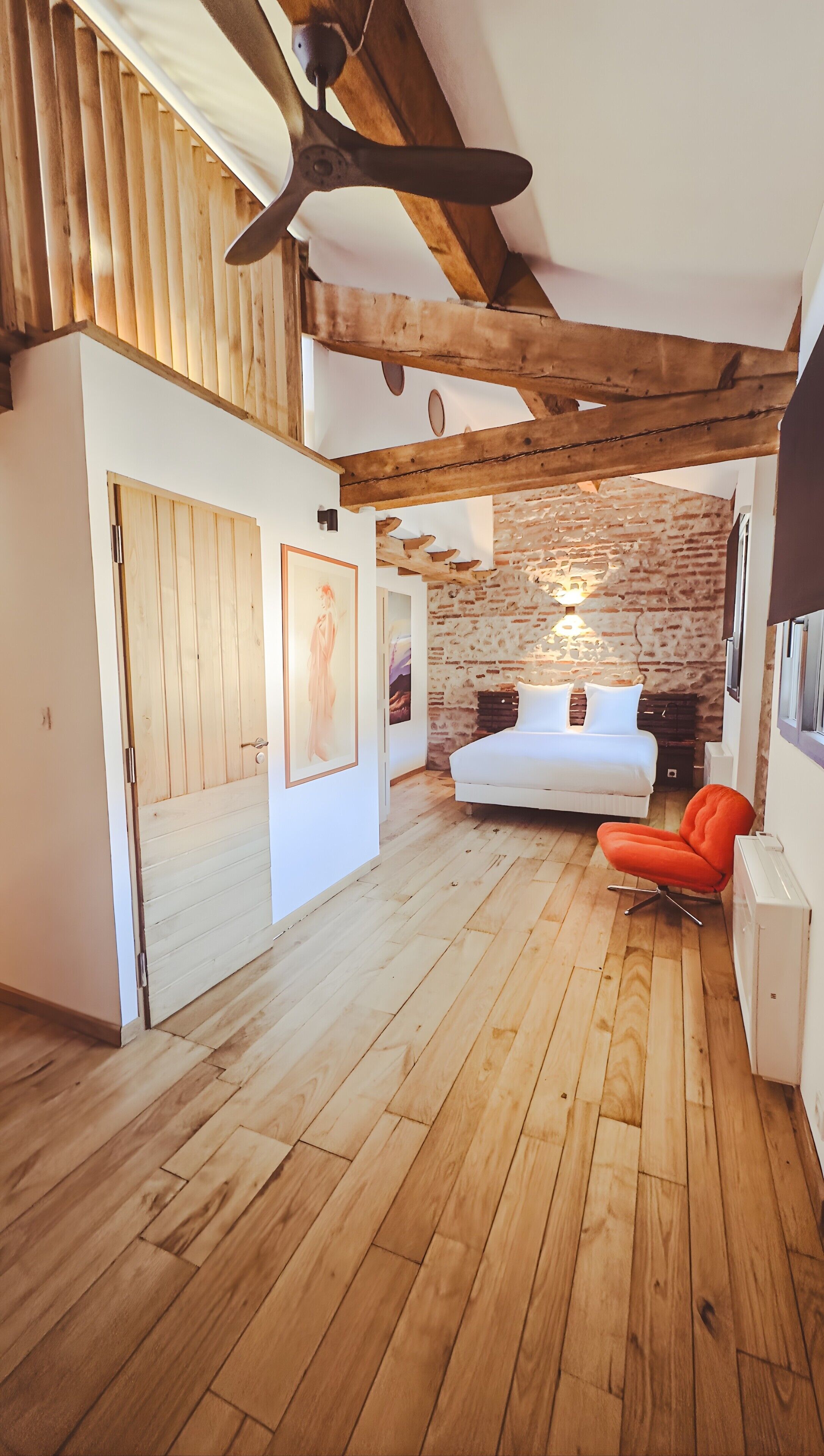 5 habitaciones, wifi y ropa de cama 