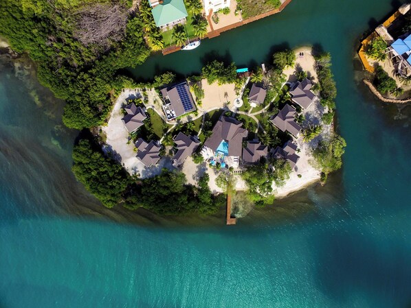 Exterior - Enclave (Placencia)