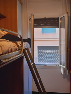 Strygejern/strygebræt, Wi-Fi, sengetøj