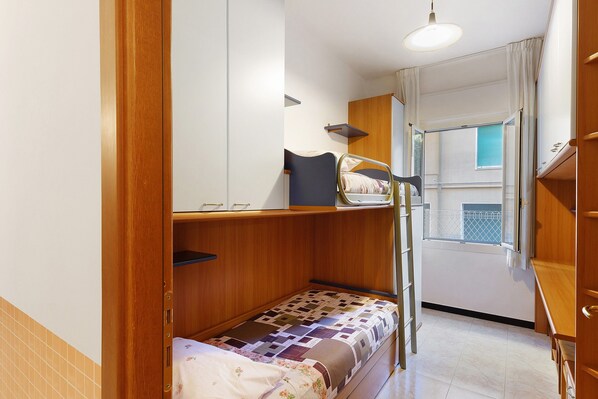 Bügeleisen/Bügelbrett, WLAN, Bettwäsche