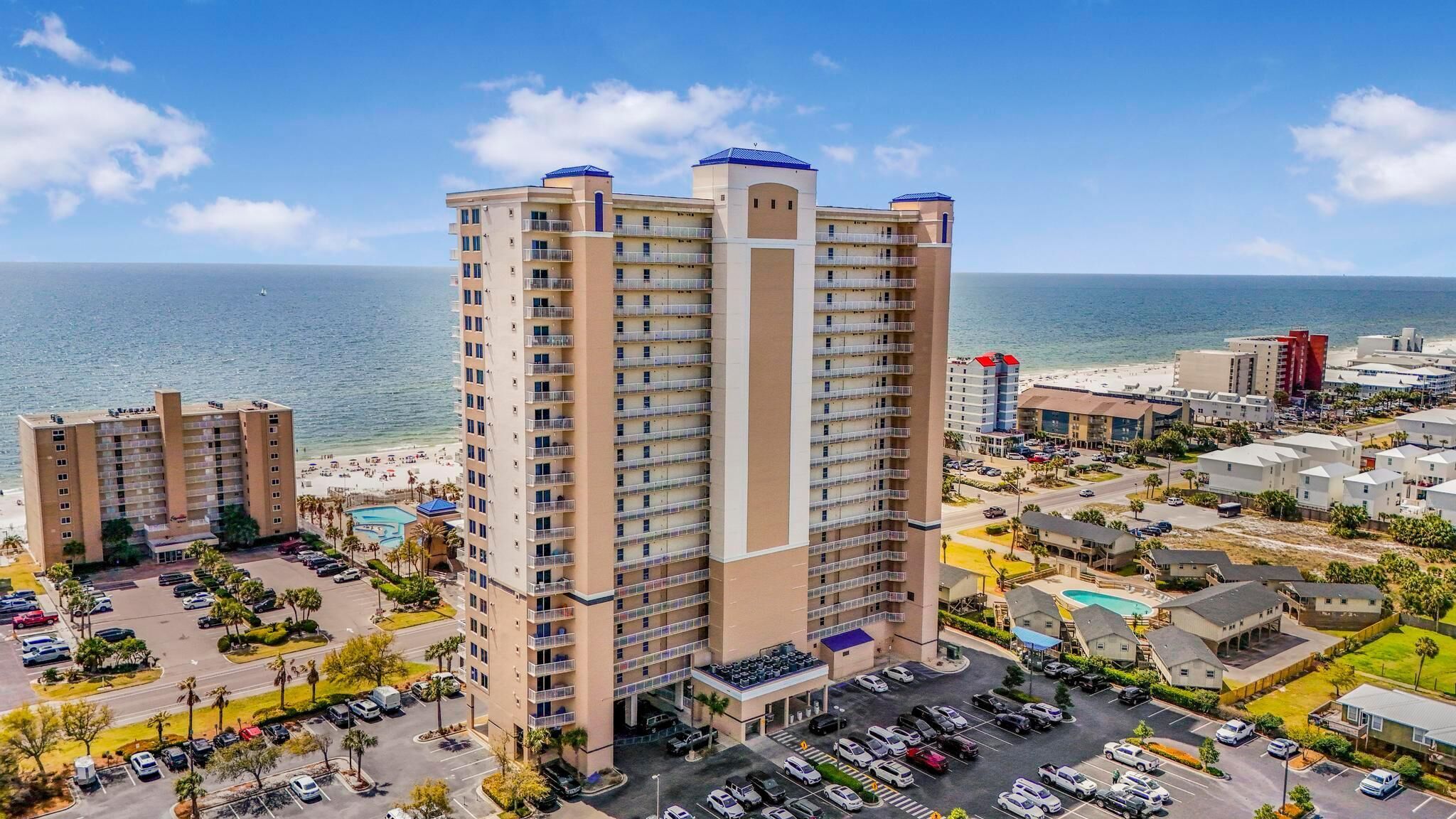 Apartment, Mehrere Betten (Crystal Tower 906) | Aussenbereich