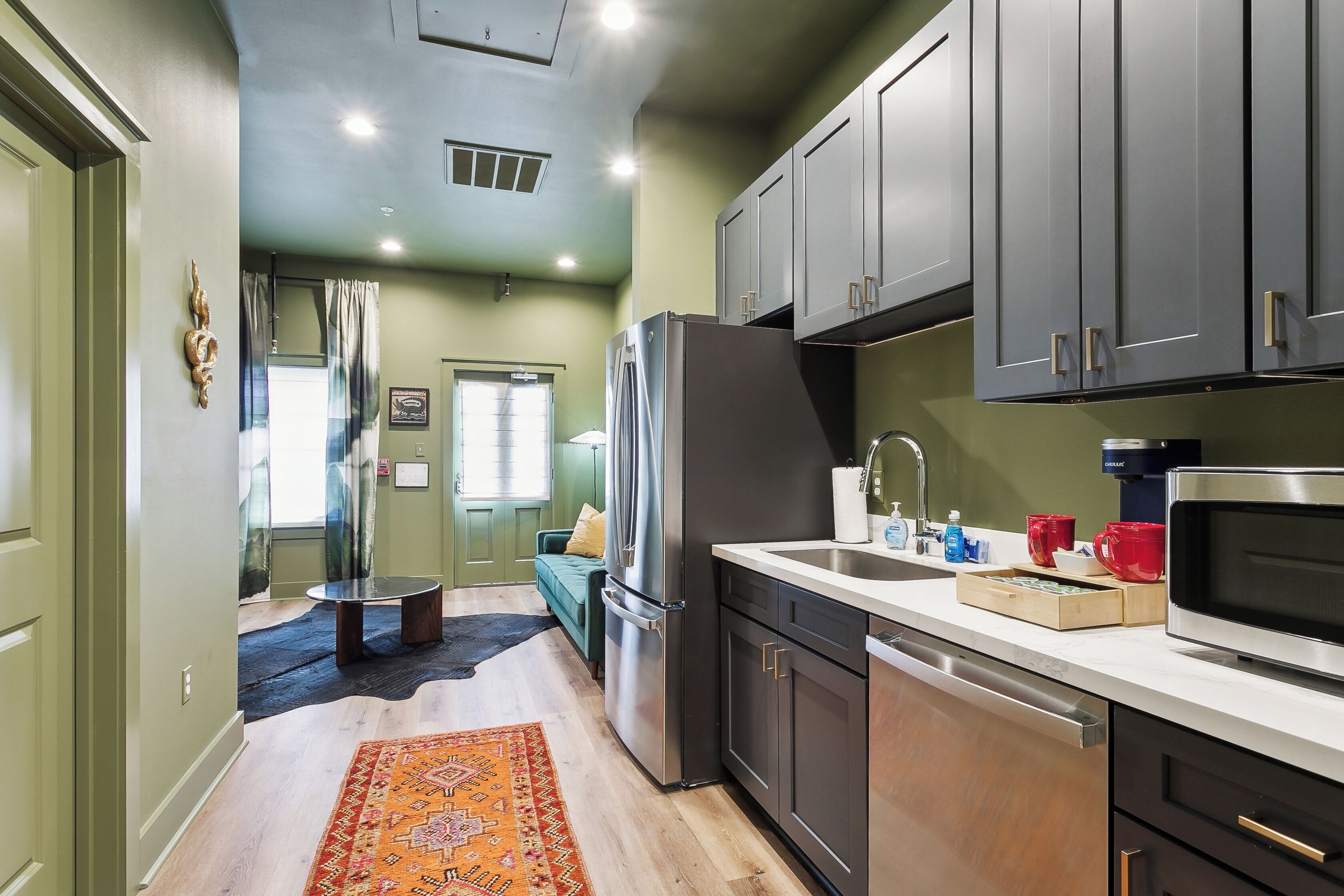 ซิกเนเจอร์คอนโด, 1 ห้องนอน, ปลอดบุหรี่, ห้องครัวขนาดเล็ก | ครัวขนาดเล็กส่วนตัว | ไมโครเวฟ, เครื่องชงกาแฟ/ชา, เครื่องครัว/จาน/ช้อนส้อม