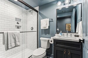 Classic Studio, 1 Queen Bed, Non Smoking, Kitchenette | Bathroom | Shower, free toiletries, hair dryer, towels - Vibrant NOLA Retreat Jazz & Culture (New Orleans)
