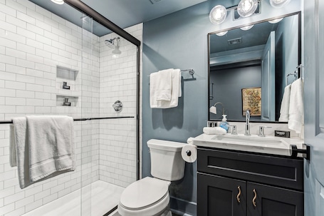 Classic Studio, 1 Queen Bed, Non Smoking, Kitchenette | Bathroom | Shower, free toiletries, hair dryer, towels