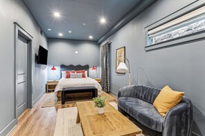 Classic Studio, 1 Queen Bed, Non Smoking, Kitchenette | Living area | 40-inch Smart TV with digital channels - Vibrant NOLA Retreat Jazz & Culture (New Orleans)