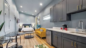 Een 40-inch smart-tv met digitale zenders