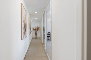 Interior - Room '2' with Balcony, Wi-Fi and Air Conditioning (Balestrate)