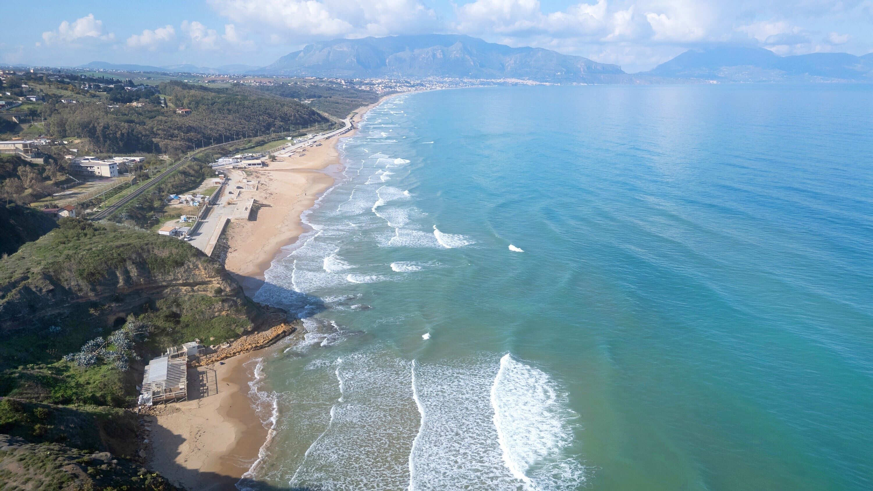 Una spiaggia nelle vicinanze