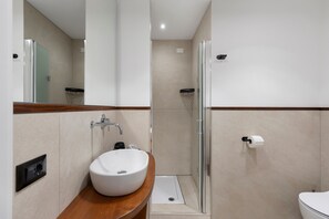 تجهيزات دش، مجففات شعر، مناشف