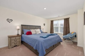 3 chambres, fer et planche à repasser, Wi-Fi, draps fournis