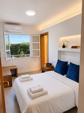 Iron/ironing board, WiFi, bed sheets - VillaBerria, 9Host, Pool, BBQ, Jcuzzi, Oasis Palma (Marratxí)