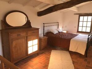 3 dormitorios, tabla de planchar con plancha, wifi