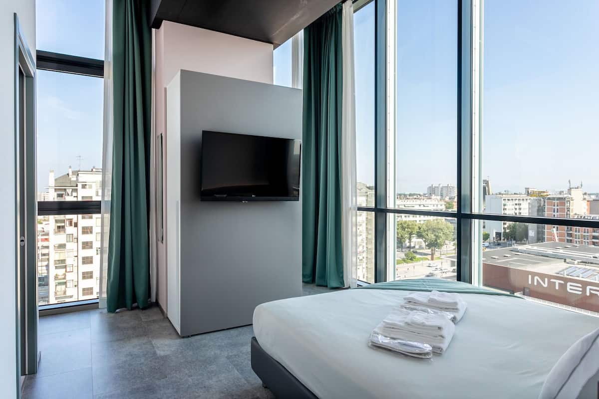 Deluxe Studio, City View | Free WiFi