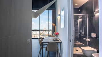 Deluxe-Apartment, Stadtblick | Badezimmer