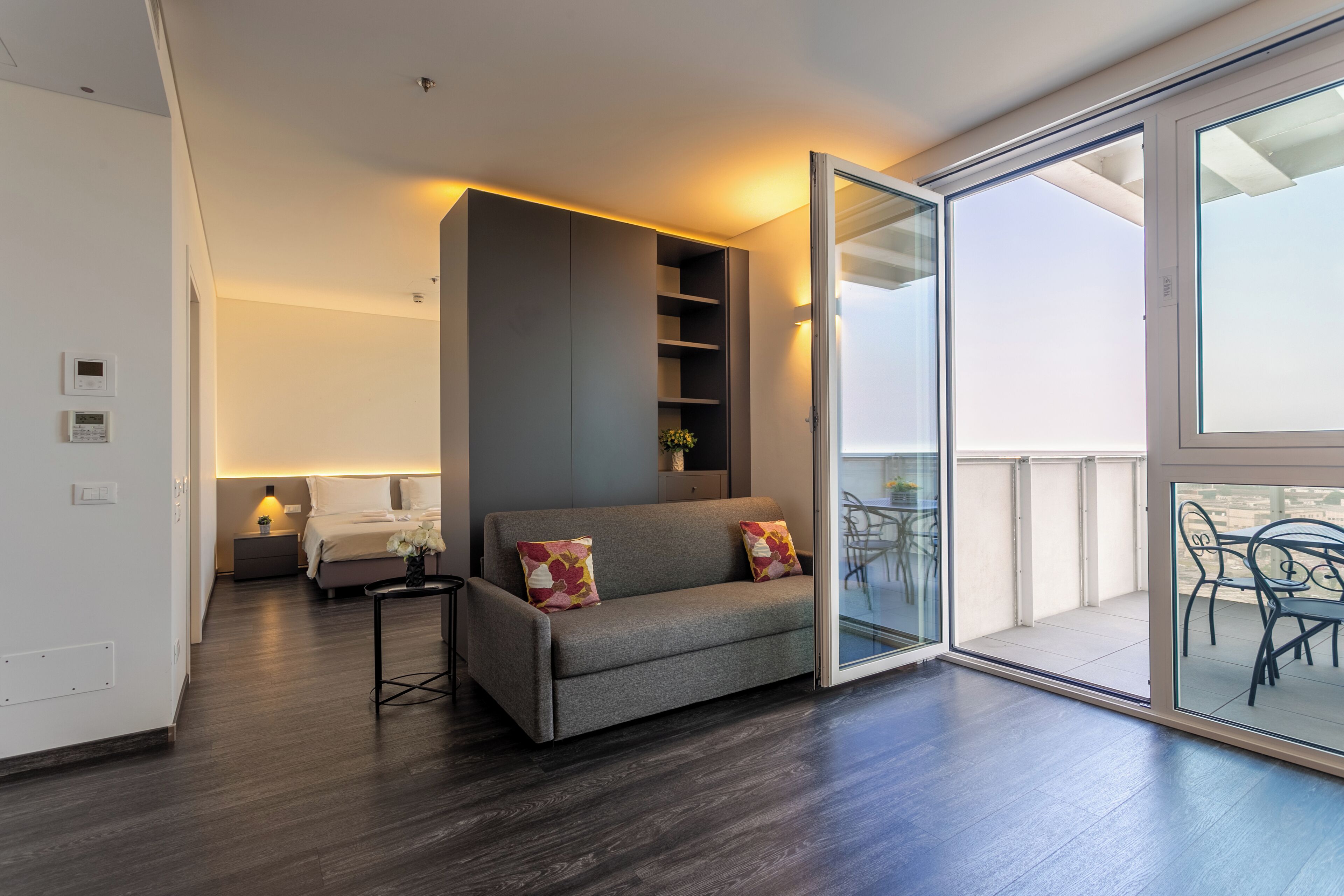 Appartamento Deluxe, terrazzo, vista città | Area soggiorno