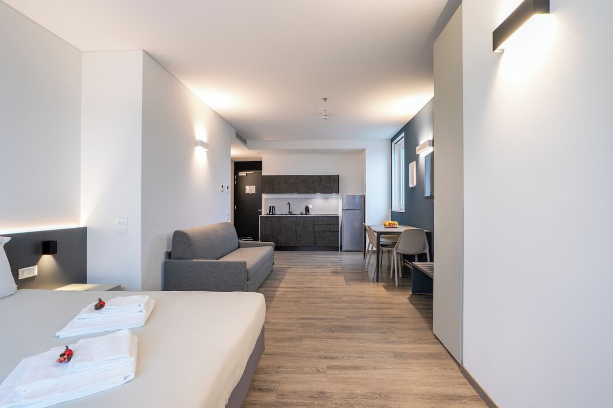 Deluxe Apartment, Terrace, City View | Free WiFi