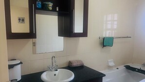 Deluxe-Einzelzimmer | Badezimmer