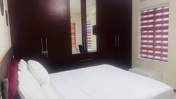 Deluxe Single Room | Desk, laptop workspace, iron/ironing board, free WiFi