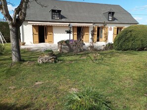 Exterior - Comfortable Country House in Dordogne (Saint-Rabier)