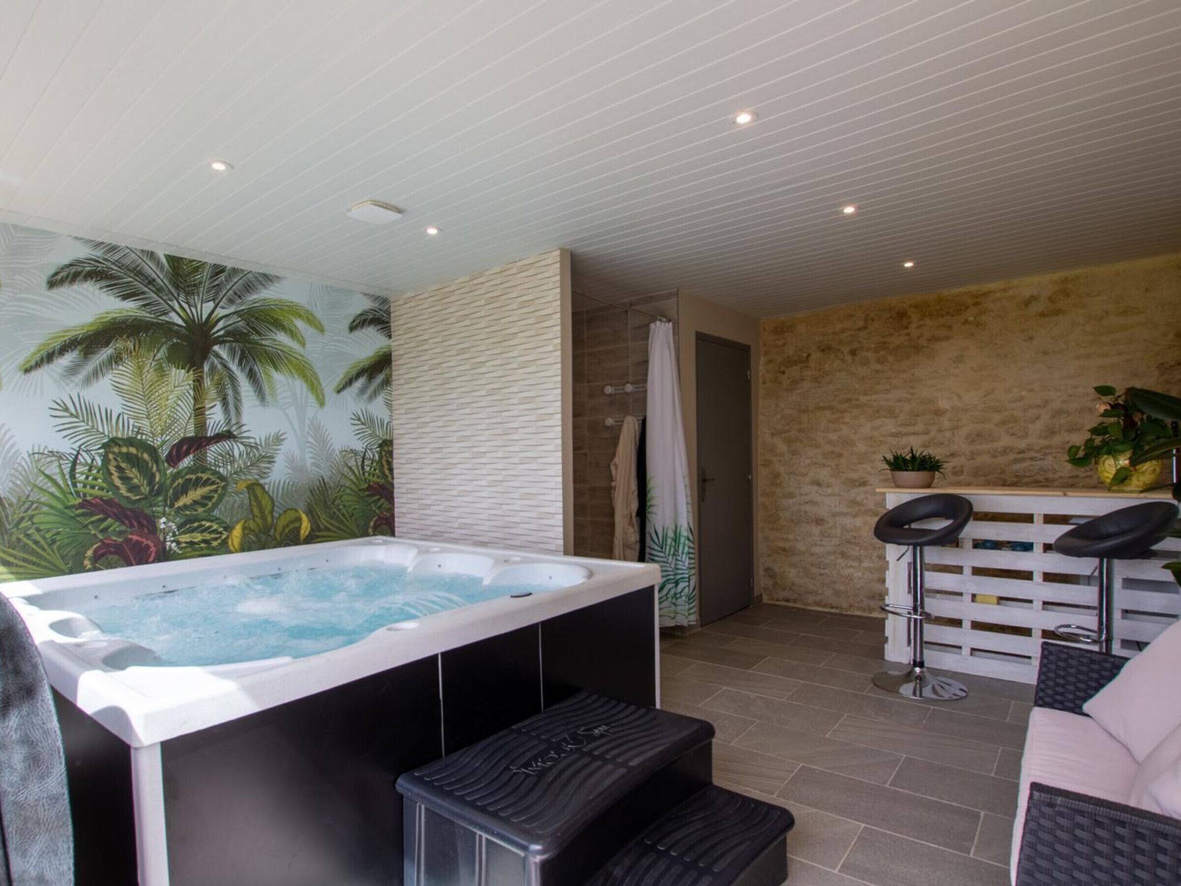 Bain à remous intérieur