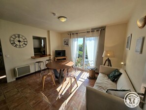 TV - Charming country house with private terrace in Sarlat (Sarlat-la-Canéda)
