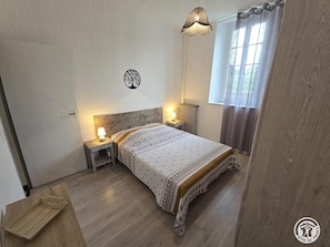 5 chambres, accès au Wi-Fi (inclus)