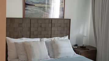 Cortinas blackout, tabla de planchar con plancha y wifi gratis