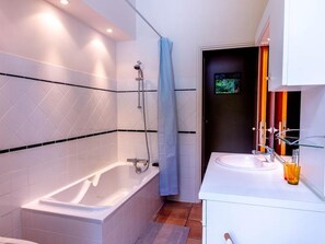 Hair dryer - House with shared pool near Périgueux (Boulazac Isle Manoire)