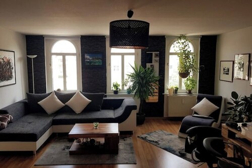 Elegant old apartment in the heart of the city