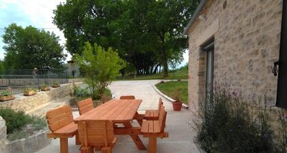 Maison périgourdine avec piscine chauffée et WiFi