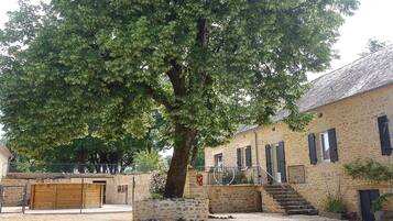 Enceinte de lâhĂ©bergement