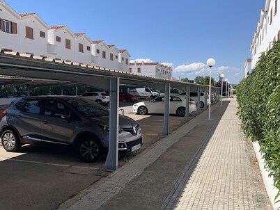 Stival Park Luxe Untergeschosswohnung fĂŒr 6 Personen in StrandnĂ€he mit Pool und Parkplatz