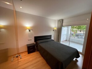 1 quarto, Wi-Fi de cortesia, roupa de cama