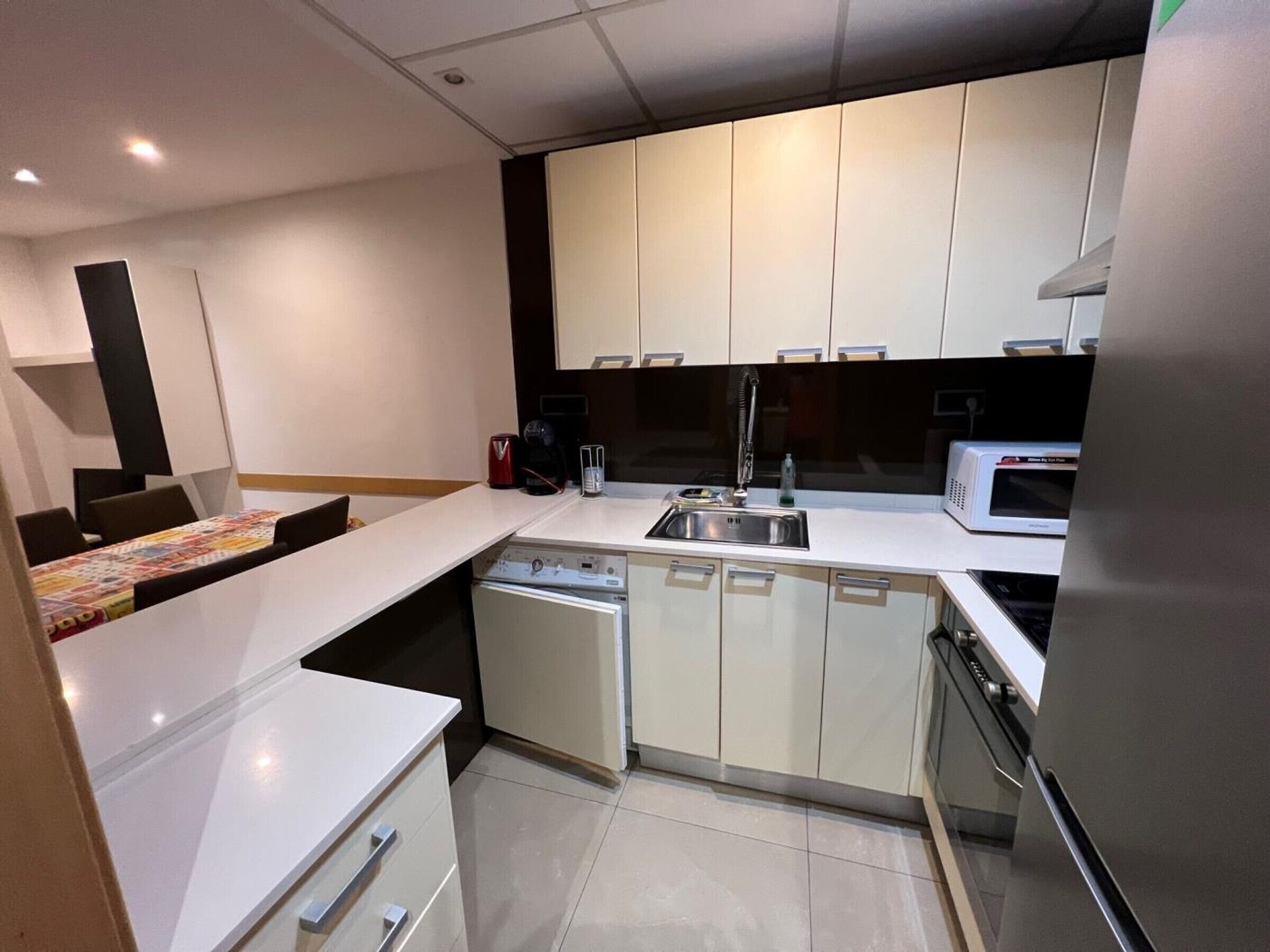 Fridge, microwave, oven, coffee/tea maker