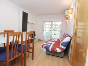 Interior - Royal Apartments: Modern Stay with Pool, Terrace & A/C, 500m from Levante Beach, Near Port Aventura (Salou)