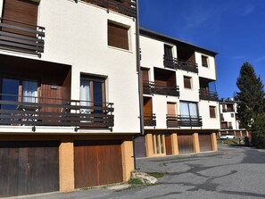 Exterior - Bright 3-Room Apt with Garage, Pyrenees (Font-Romeu-Odeillo-Via)