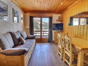 TV - Charming 2-Room Apartment on the Slopes in Méribel (Méribel)