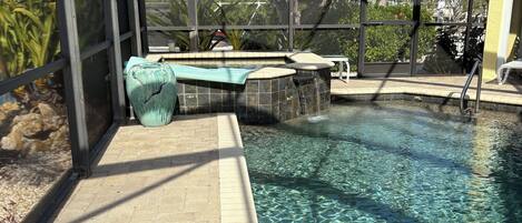 Innenpool, beheizter Pool