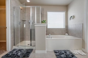 Hair dryer - Modern, Roomy Getaway by SeaWorld & Lackland (San Antonio)