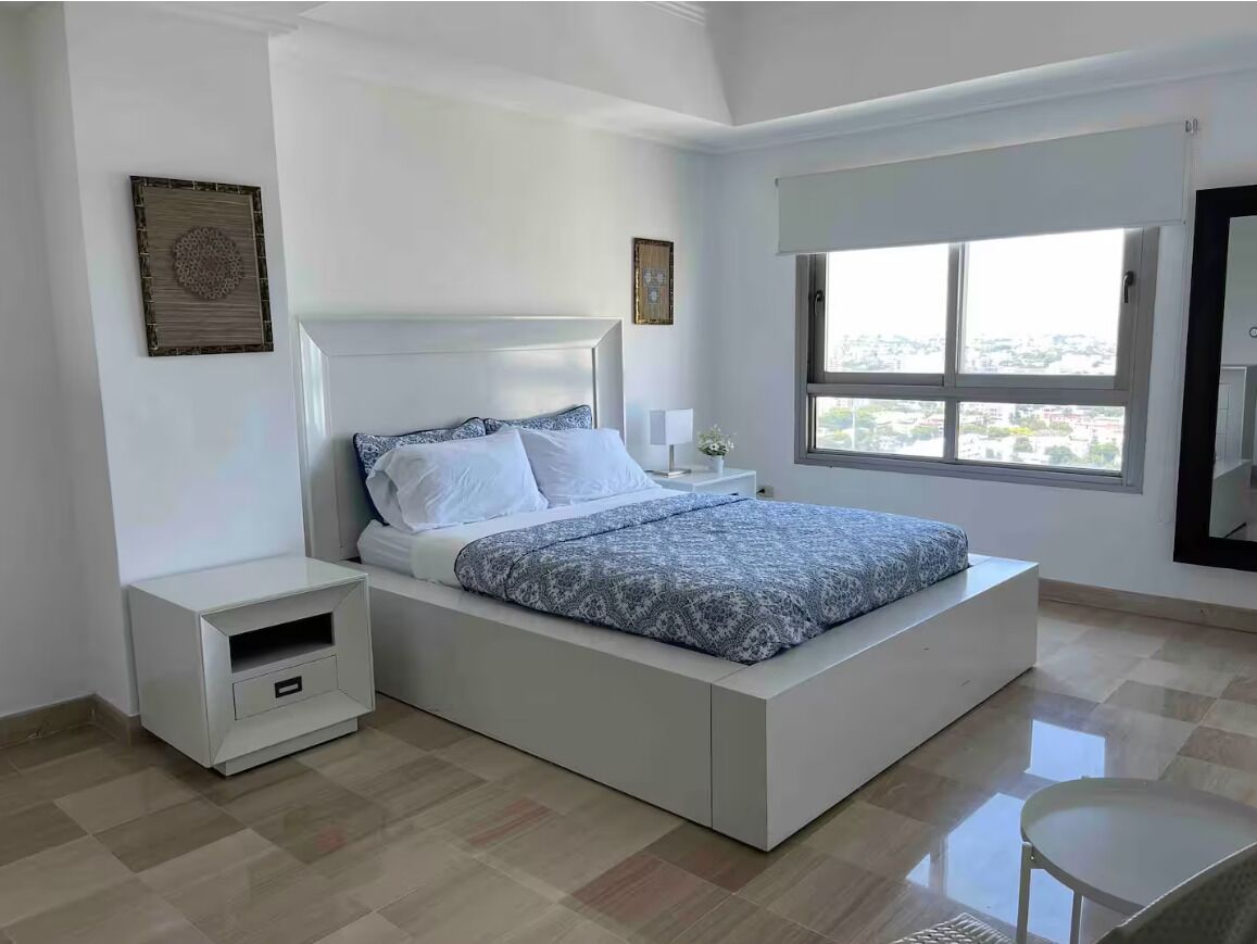 Strykjärn/strykbräda, internet och sängkläder