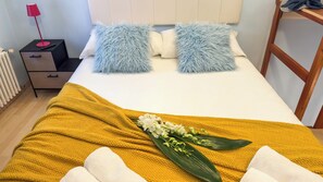 Iron/ironing board, free WiFi, bed sheets - La Casa Gialla by Ca-Sa Check (Chioggia)
