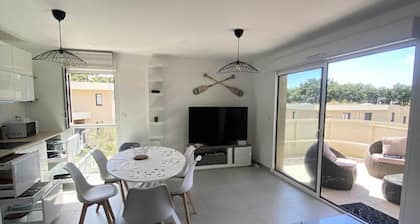 Apartment in Toulon With Seaside Access