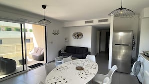 Interior - Apartment in Toulon With Seaside Access (Saint-Mandrier-sur-Mer)