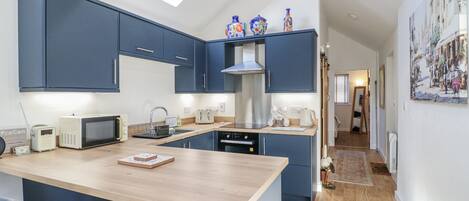 Batterie de cuisine, vaisselle et ustensiles