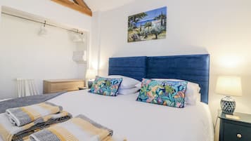 1 bedroom, individually decorated, individually furnished, free WiFi