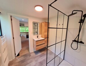 Chalet | Bathroom - Stylish Chalet Haven Near Durbuy (Durbuy)