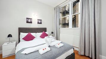 Iron/ironing board, free WiFi, bed sheets