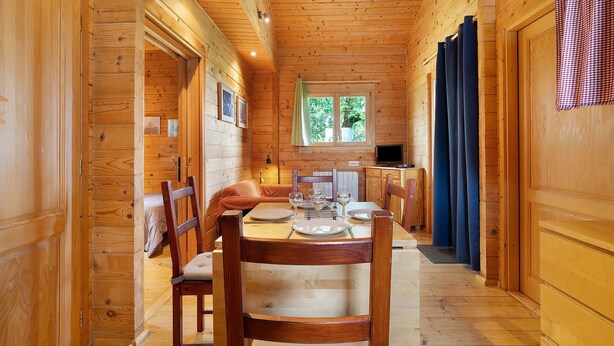 Dining - Chalet Grillon – Heated Shared Pool, Périgord Noir (Salignac-Eyvigues)