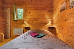 WiFi, wheelchair access - Chalet Grillon – Heated Shared Pool, Périgord Noir (Salignac-Eyvigues)