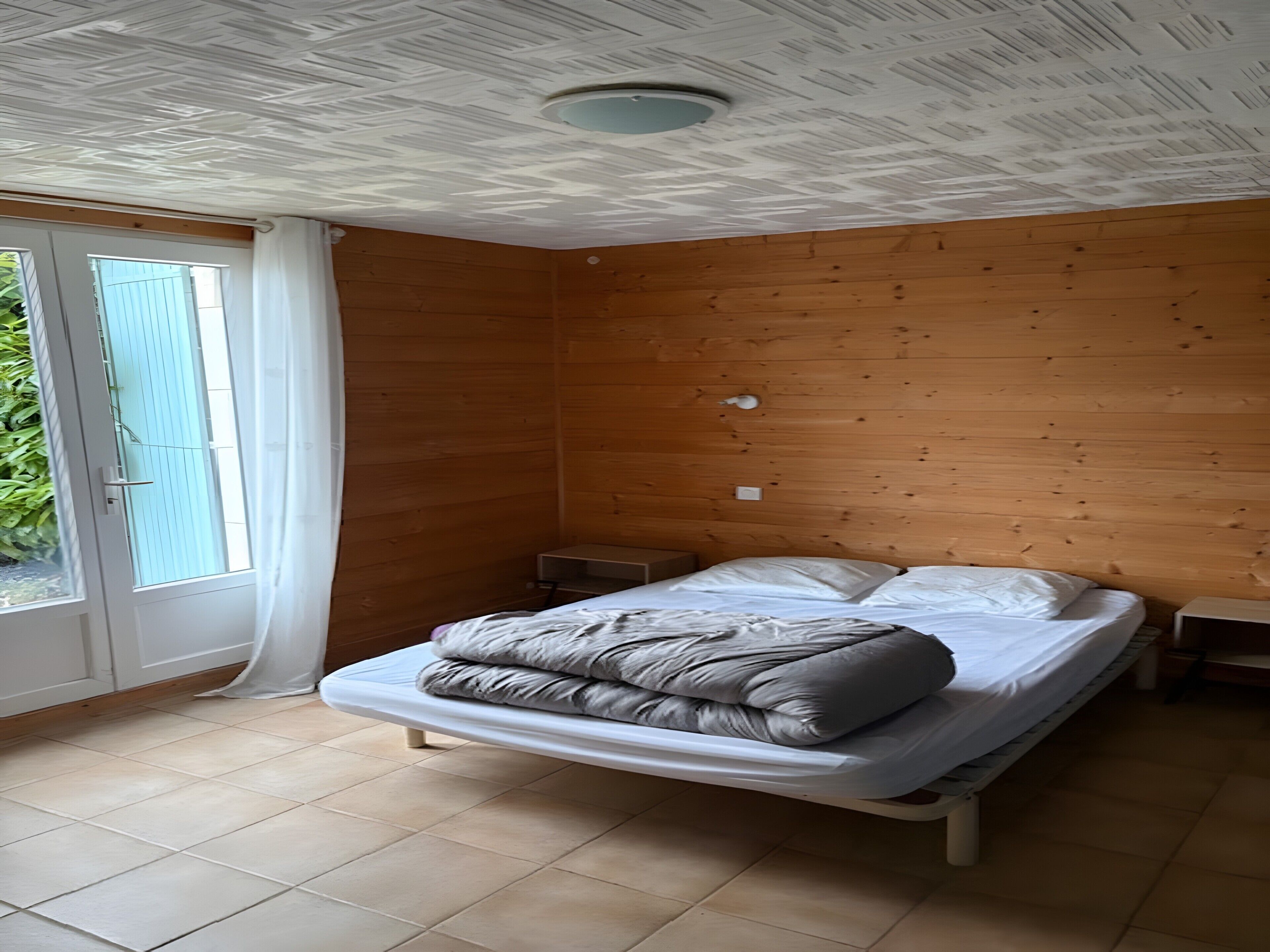 Iron/ironing board, WiFi